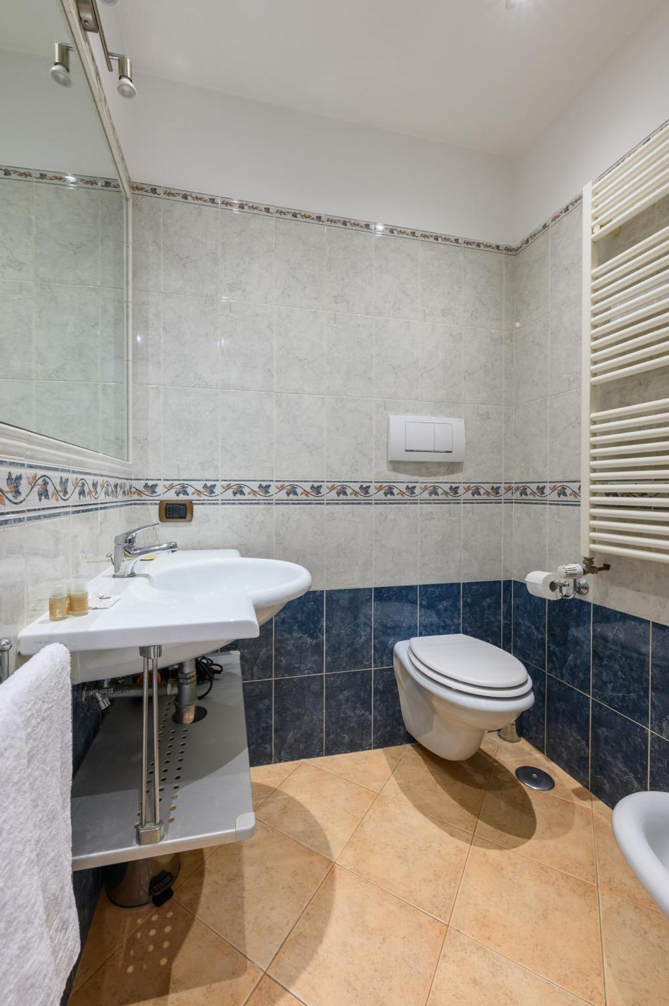 Crosti Apartments روما المظهر الخارجي الصورة